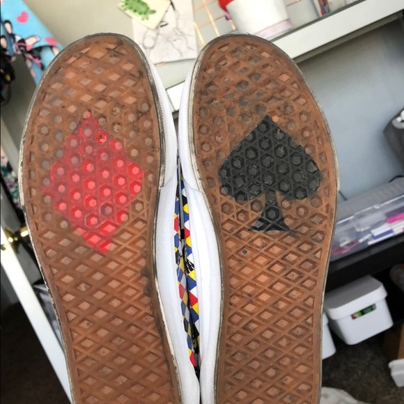 Limited Edition Old Skool UOxVans Collab - Picture 2 of 4